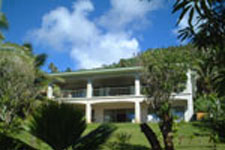 Fantastic beachfront hostel accommodation, as well as private rooms, for the budget conscious traveller