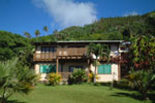 Fantastic beachfront hostel accommodation, as well as private rooms, for the budget conscious traveller
