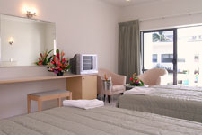 The Muri Beach Club Hotel adds a modern dimension to your Cook Islands and South
Pacific experience by blending the very best of Polynesia with distinctive contemporary decor. Boutique in style.