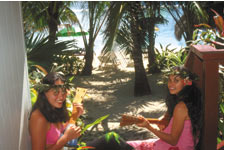 Castaway Beach Villas (formerly Ati's Castaway Beach Villas) offers warm Cook Islands hospitality and value for money beachfront accommodation.