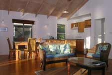 Located on a magnificent stretch of Aitutaki beach along from Paradise Cove, Aretai Beach Villas provides top quality family accommodation, offering guests easy access to a wonderful and safe lagoon.