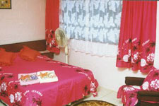 Atupa Orchid Units are an affordable self-catering accommodation option privately located in a quiet tropical garden setting, close to Rarotonga's main town of Avarua. 