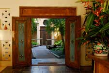 Dive into luxury and be pampered by the Cook Island experience that is Aroha Villa.