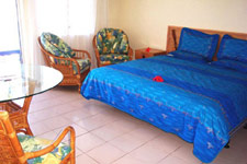 Moana Sands Beachfront Hotel is located on the soft white sands of a true beachfront property.  Renovated rooms and brand new suites offer superb waterfront lagoon views of Rarotonga's southern coast.