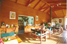 This is one of the more popular smaller properties on Rarotonga offering Garden and Beachfront accommodation. 